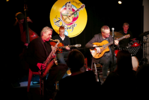 LAURENT COURTOIS ET NUAGES DE SWING (JAZZ MANOUCHE ET SWING) @ MJC Atmosphére | Voiron | Auvergne-Rhône-Alpes | France